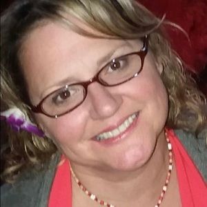 Meet your Posher, Gillian